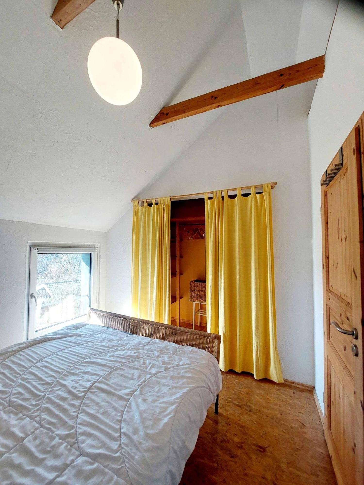 Halver Kleines Haus Mitten In Der Natur Mit Eigener Terrasse Und Sonnenbalkon מראה חיצוני תמונה