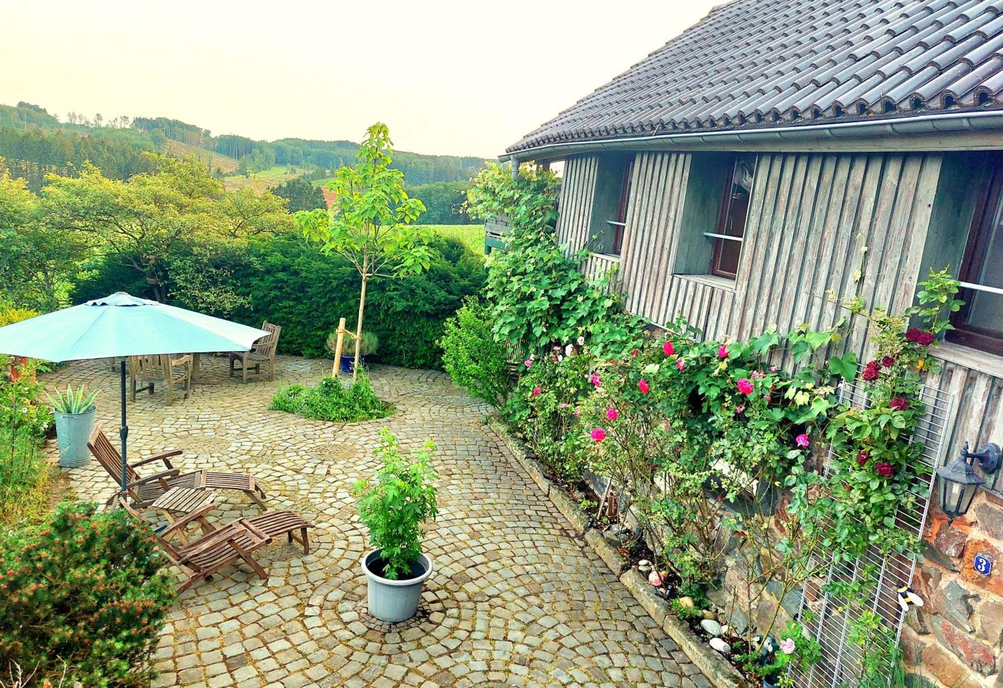 Halver Kleines Haus Mitten In Der Natur Mit Eigener Terrasse Und Sonnenbalkon מראה חיצוני תמונה
