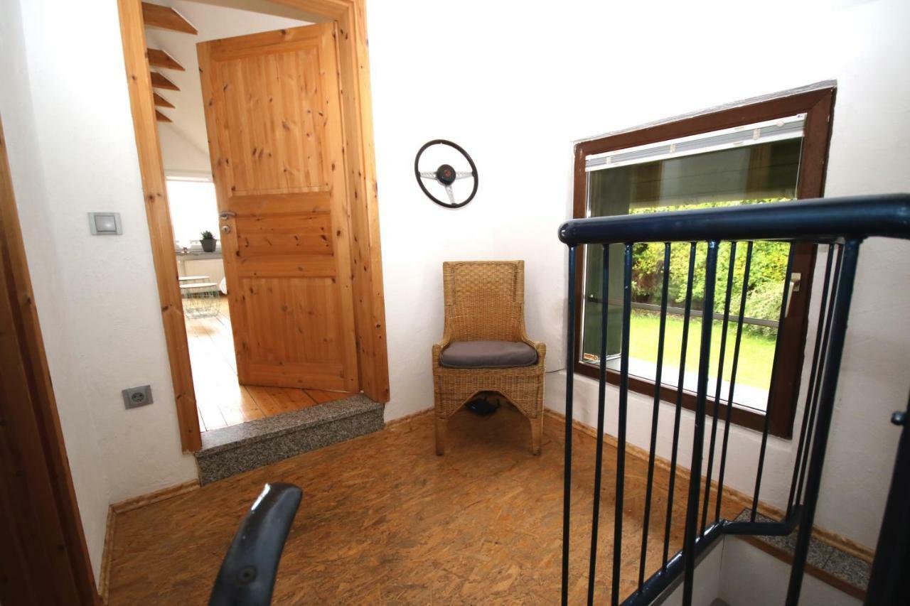 Halver Kleines Haus Mitten In Der Natur Mit Eigener Terrasse Und Sonnenbalkon מראה חיצוני תמונה