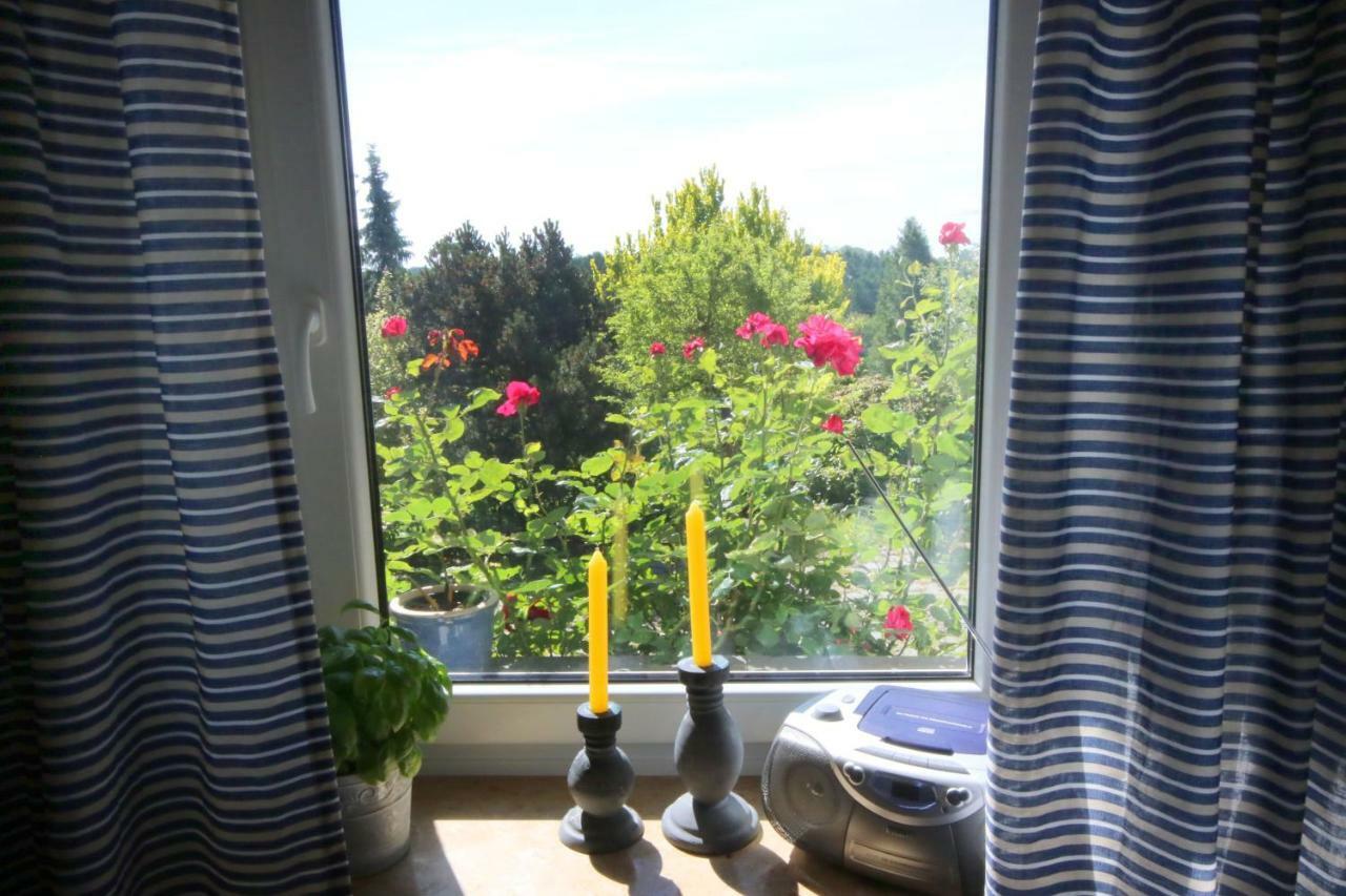 Halver Kleines Haus Mitten In Der Natur Mit Eigener Terrasse Und Sonnenbalkon מראה חיצוני תמונה